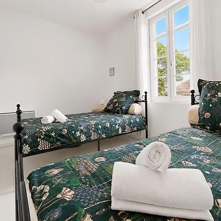 Vakantiehuis 3 Etoiles Au Bord Du Canal Du Midi *